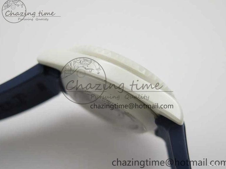 0104 Submariner 40mm White Ceramic 5GF Best Edition Dark Blue Dial on Blue Rubber Strap SA DailyWear 2486